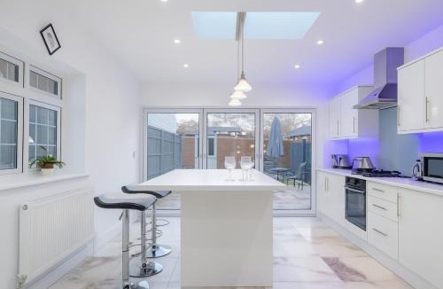 Portswood House | Boardlands House 3 Bed home