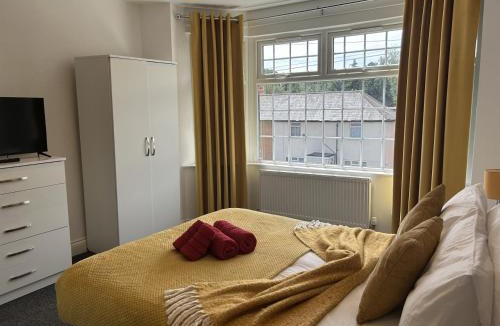 Portswood House | Boardlands House 3 Bed home