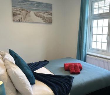 Portswood House | Boardlands House 3 Bed home