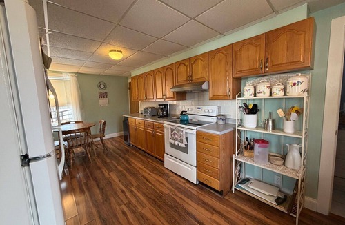 Weirs Beach House | Boardwalk Breeze at Weirs Beach-By Break Away Rentals