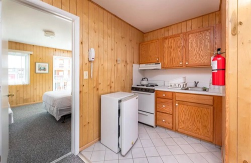 Seaside Heights Hotel | Boardwalk Sand & Surf Inn Oceanfront