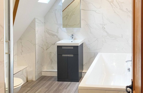 Ringland Cottage | Boasting something for everyone.