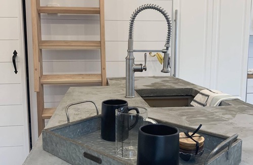 Westhampton Beach House | Boat back cottage in WHB