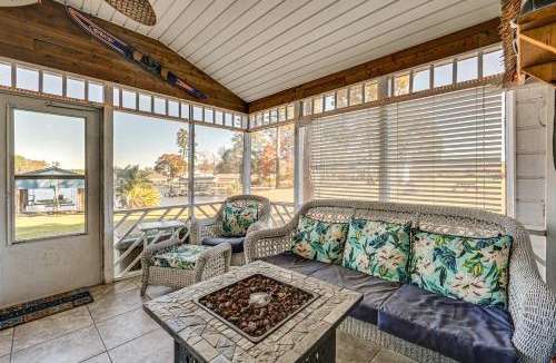 Bath House | Boat Dock and Fire Pit Waterfront Bath Getaway!