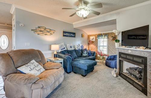 Bath House | Boat Dock and Fire Pit Waterfront Bath Getaway!