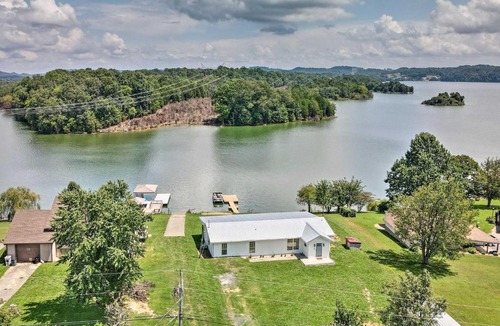 Mooresburg House | Boat Dock + Covered Patio: Cherokee Lake Escape!