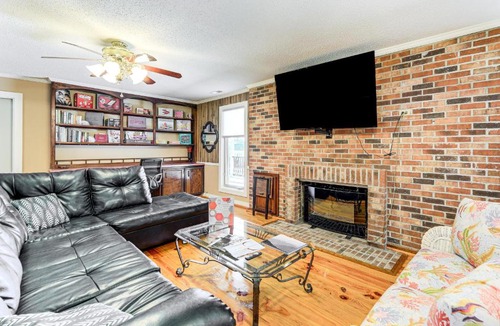 Oriental Apartment | Boat Dock & Ramp: Canal-Front Home!