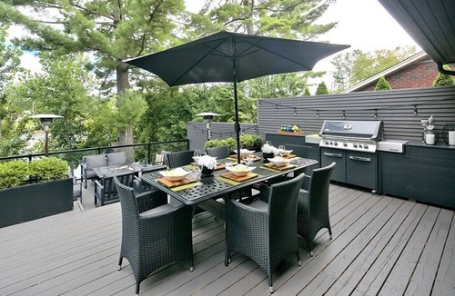 Wasaga Beach Cottage | Boat + fish on the river - 5 min walk to beach - 31 Day Min. Stay