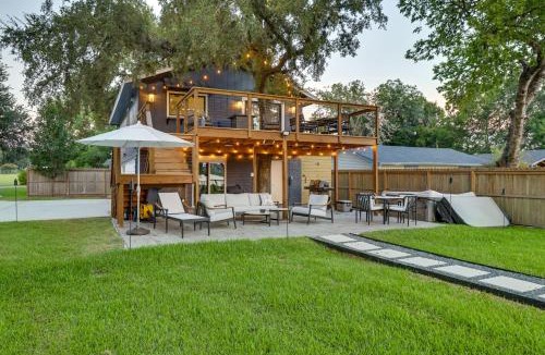 Blue Bell Estates House | Boat, Fish & Swim: Lake Conroe Home w/Hot Tub!