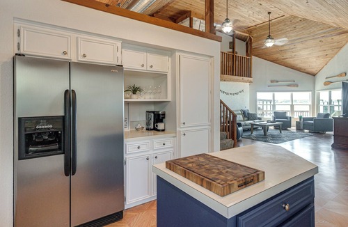 West Livingston House | Boat, Fish, Unwind! Lakefront Livingston Getaway