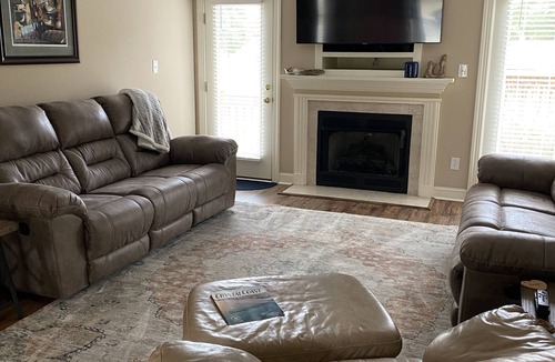 Cape Carteret House | Boat friendly coastal home - 3 minute drive to beach, 5min drive to boat access.
