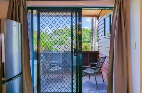 Urangan Resort | Boat Harbour Studio Apartments and Villas