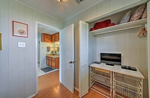 Terramar Beach House | Boat Launch & Fishing Pier: Beach Hub in Galveston