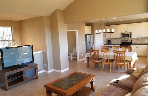 Waterford On Lake Travis House | Boat Ramp Open/Lakeview House/Perfect for Snowbirds/High-Speed Internet