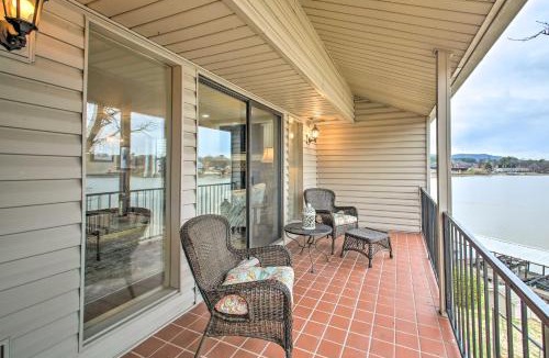 Rockwell House | Boat Slip: Lake Hamilton Condo in Hot Springs!