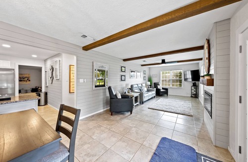 New Braunfels House | Boat Slip/WaterSlide/Outdoor Kitchen/Paddle Boards