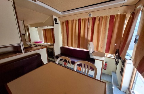 Chenille-Change Boat Rental | Boat stay by the Mayenne - 9 guests