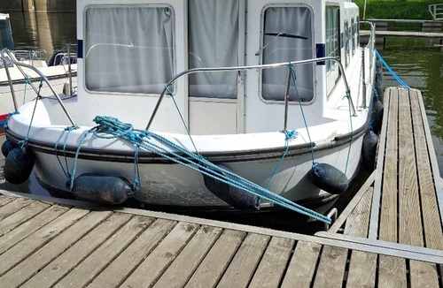 Chenille-Change Boat Rental | Boat stay by the Mayenne - 9 guests