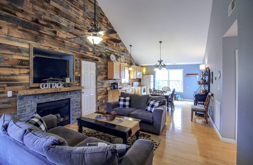 Taylorsville Cottage | Boating, bourbon and high speed internet, oh my!
