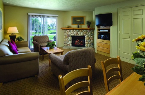 Harbor Village Resort | Boating, skiing, canoeing, yahoo!