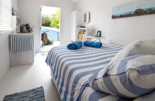 Surfdale Apartment | Boatsheds on the Bay, Boatshed #2