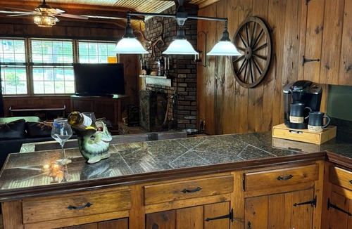 Greentown House | Bob's Big Woods Bungalow - 3 Bedrooms-3 Bath - A/C and Wifi