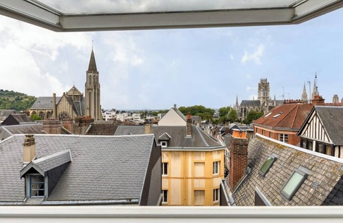 Rouen City Centre House | Bob, surprenante maison avec parking en centre