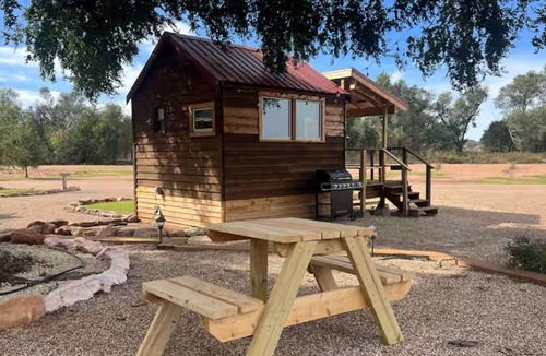 Flomot Cabin | Bob White Tiny Cabin
