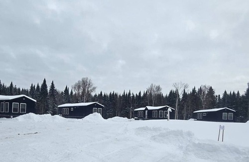 Pittsburg Cabin | Bobcat Cabin