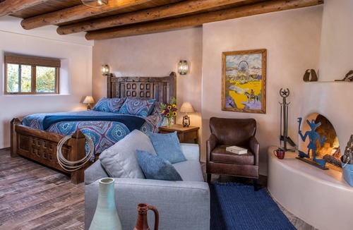 Canoncito Bed & Breakfast | Bobcat Inn Bed and Breakfast