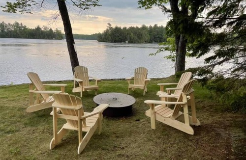 Bobcaygeon Cottage | Bobcaygeon Waterfront + Pool + Hot Tub + Dock +BBQ