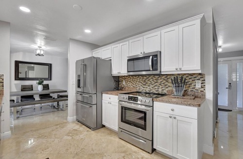 Boca Raton House | Boca Beauty - Stylish Home with Pool by RedAwning