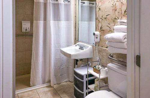 Boca Grande Hotel | Boca Grande Hotel - ADA Queen Room