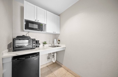 East Boca Raton Hotel | Boca Plaza by Lowkl