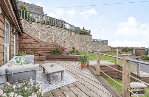 Dyserth Cottage | BOD ERW LODGE, romantic in Dyserth