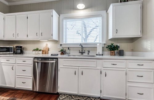 Boerne House | Boerne Bungalow off Main St in Downtown Boerne