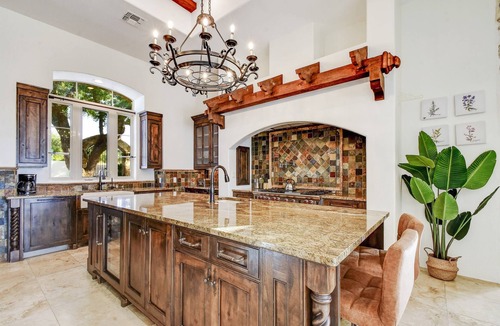 Bergheim House | Boerne Hacienda with Pool and Spa