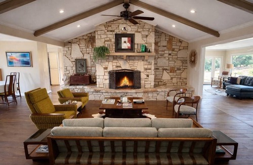 Boerne Other | Boerne Modernist: 12.5-Acre Retreat & Exec Cabin