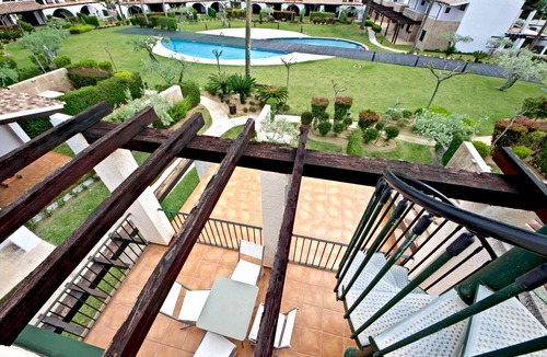 El Perello Ski Chalet | BOGANVILLA LES OLIVERES