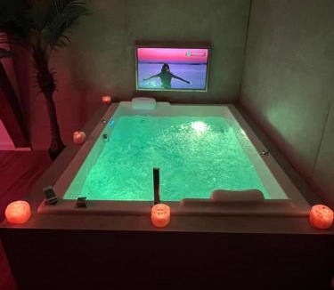 Vienne Apartment | Bohème & Jacuzzi