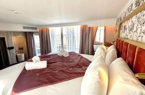 Quartier des Grandes-Carrieres Hotel | BOHEM Sacré Coeur