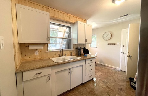 Topeka House | Bohemiam Charm Private Home w/large yd + near Event ctr