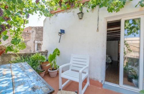 Aldover Apartment | Bohemian apartment with internal balcony