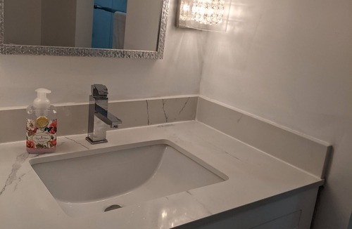 Downtown Toronto Condo | Bohemian Brownstone Apartment in Downtown Toronto