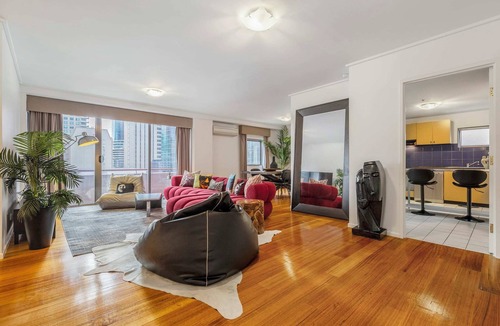 Chinatown Condo | Bohemian Chic - Quirky & Eccentric Downtown Escape