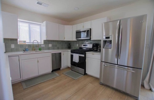 Albuquerque House | Bohemian ChiC SpaCation+Hotub+No Pet Fee!