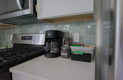 Albuquerque House | Bohemian ChiC SpaCation+Hotub+No Pet Fee!