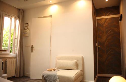 5th Arrondissement Apartment | Bohemian & Historic Paris Pantheon Mosquee