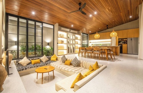 Pecatu Villa | Bohemian lush 5BR Retreat, 5 Mins to Bingin Beach