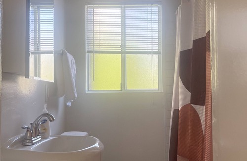 Westlake Apartment | Bohemian Oasis 4 Minutes from Downtown LA